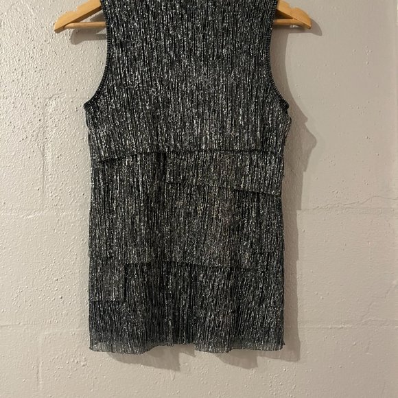 Nue Options - Top - Picture 3 of 3